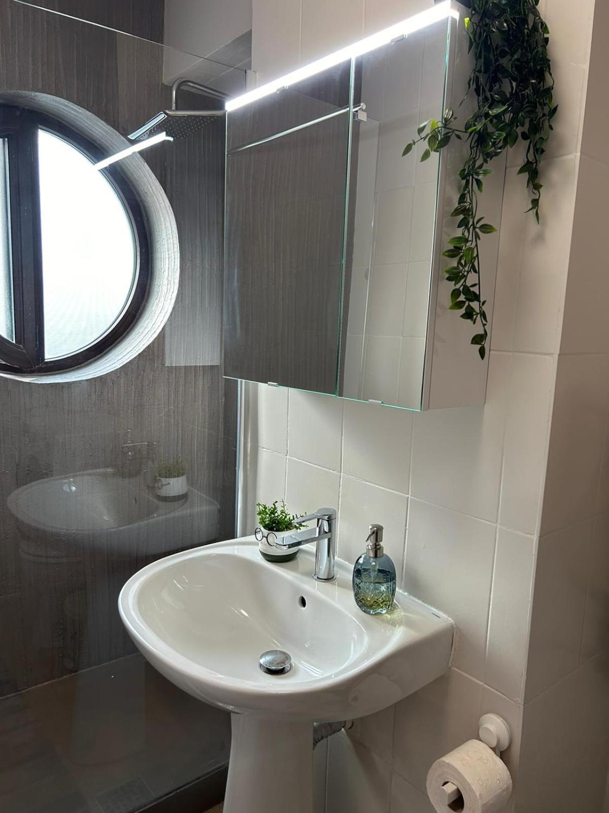 Luxury Studio Ploieşti Exterior foto